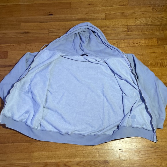 Brandy Melville oversized zip up in light periwinkle - Picture 2 of 3